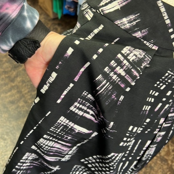 Banana Republic Black and white plaid skirt with pockets size 10 - Picture 2 of 5